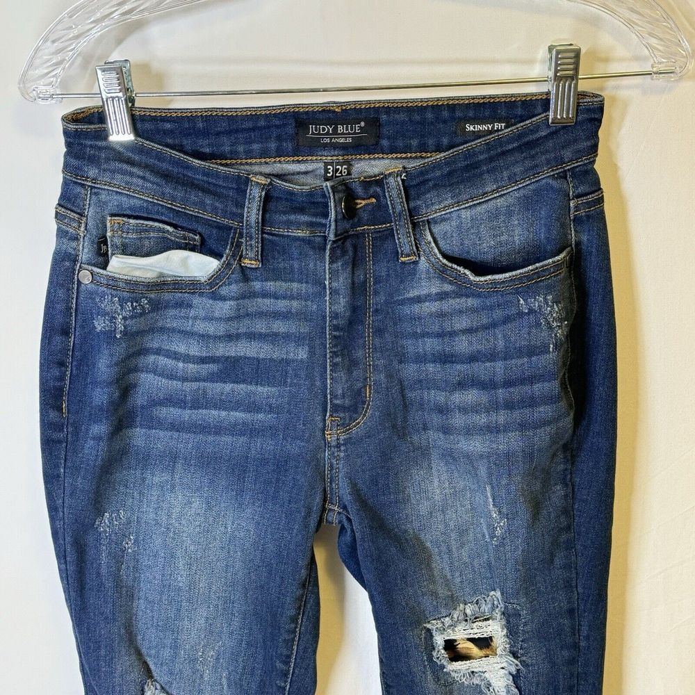 Judy Blue 3/26 Leopard Patch Ripped Skinny Fit Raw Hem Jeans JB82166DK